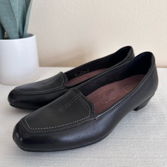 New Clarks Active Air Black Leather Stitched Loafers Women’s 8.5N - Picture 3 of 12
